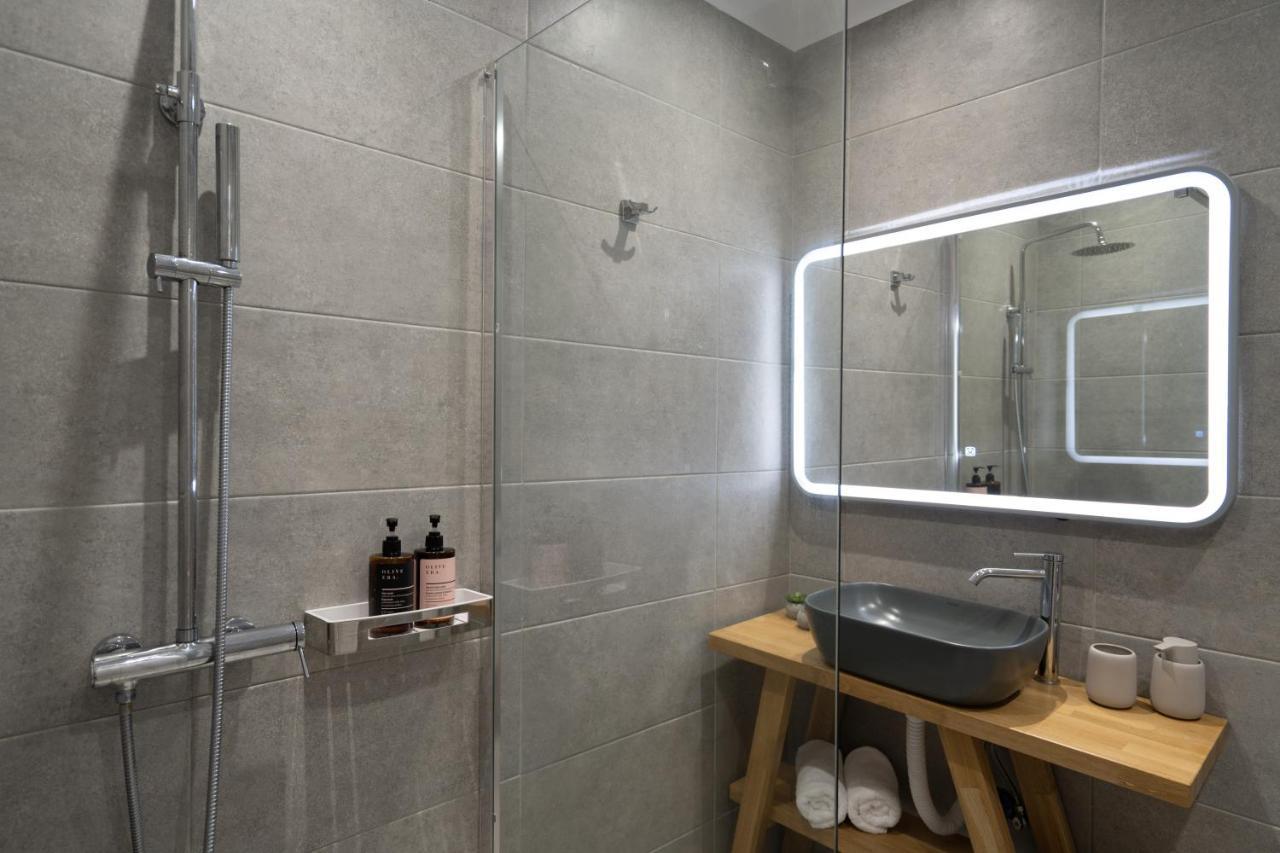 Akri Suites Vourvoúlos Buitenkant foto