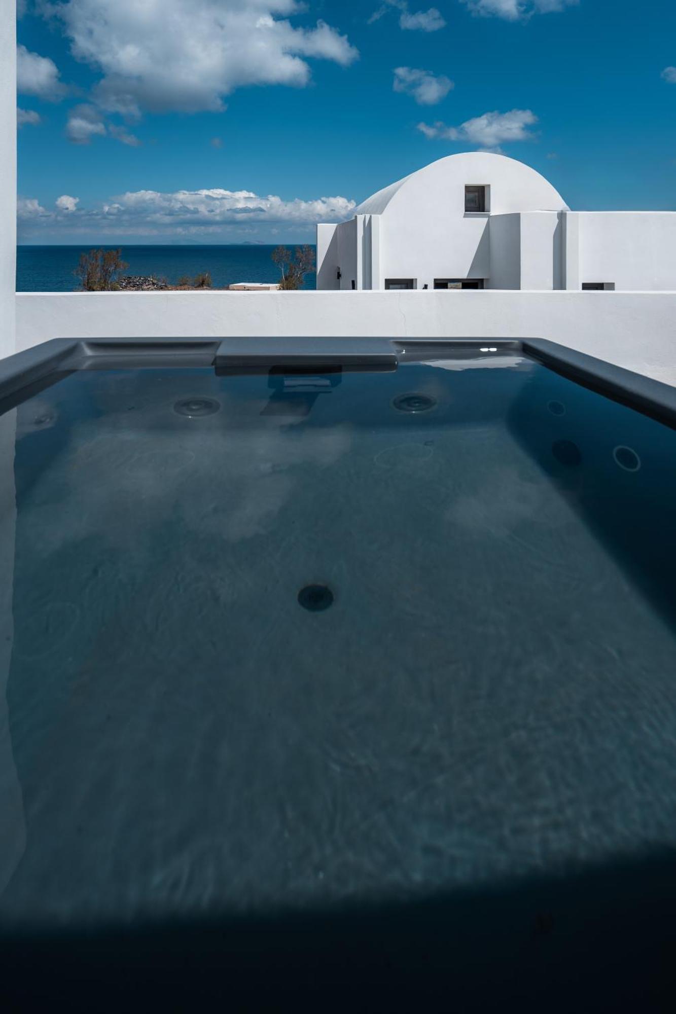 Akri Suites Vourvoúlos Buitenkant foto